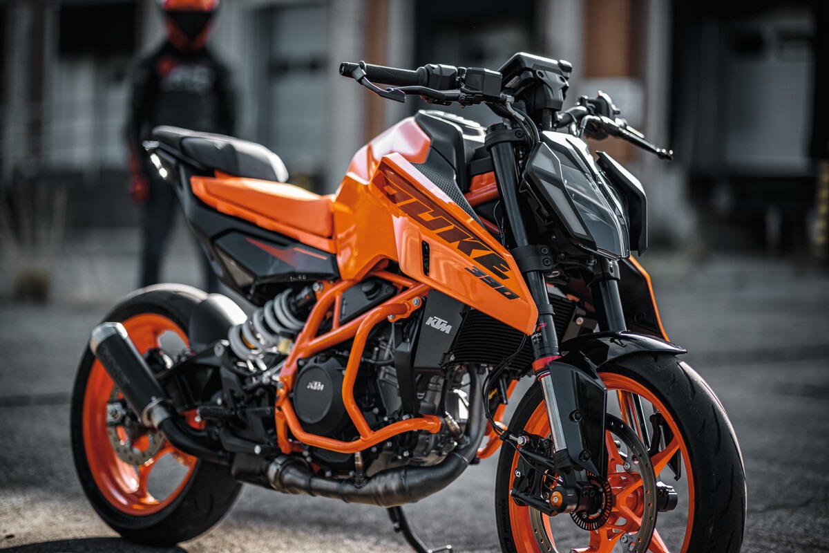 KTM 250, 390 Duke launched in India,